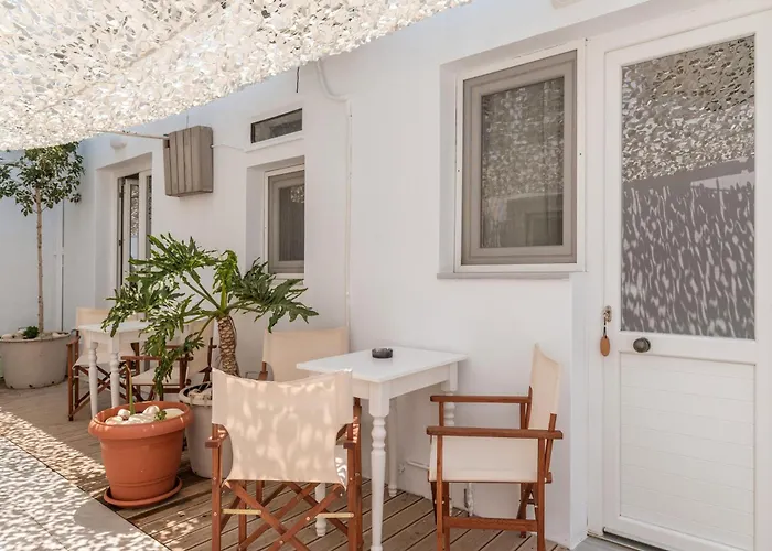 בית הארחה A Tinian 4